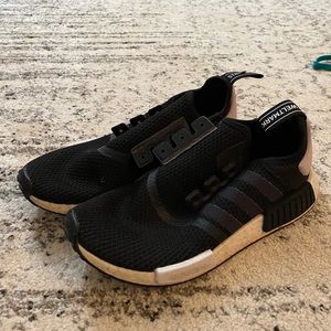Women‘a adidas NMD’s black size 8